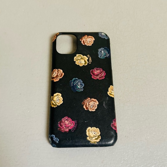 Coach Printed Leather Slim Wrap Case for iPhone 11 - Picture 4 of 5
